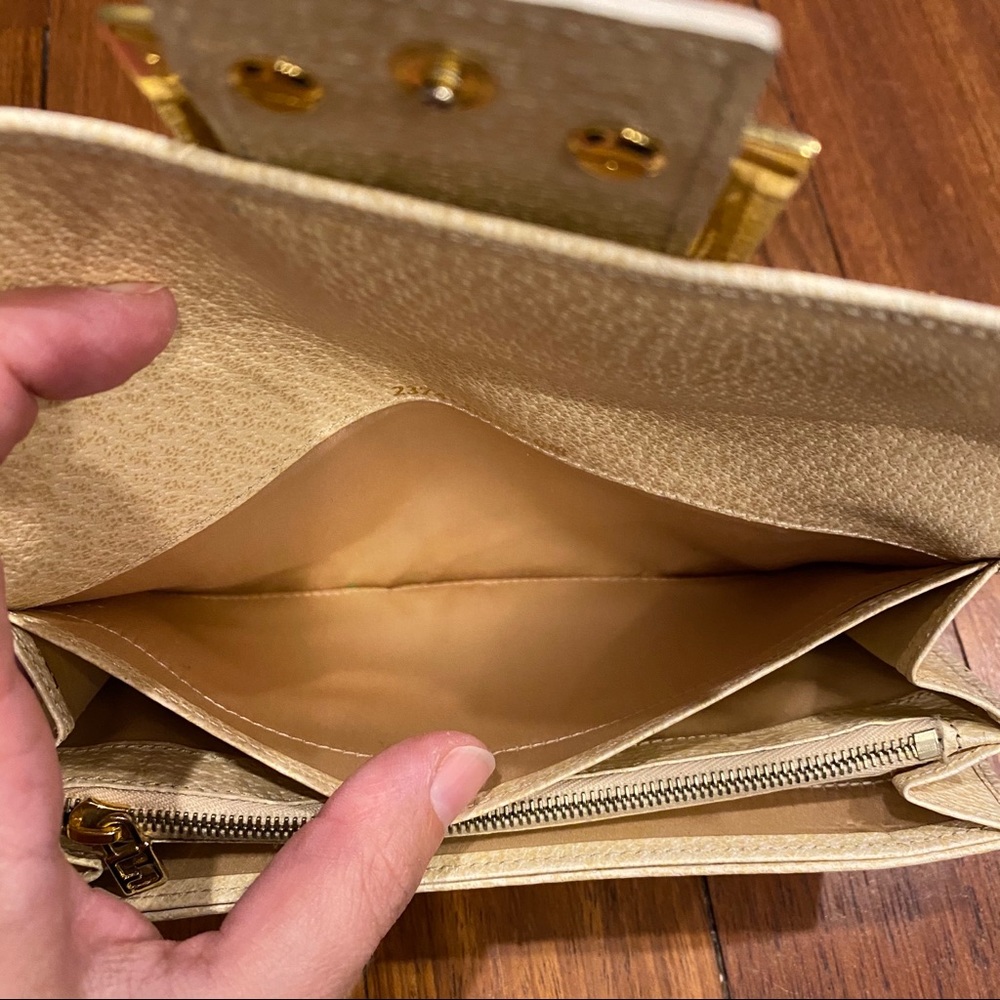 Authentic Fendi Wallet - Picture 10 of 16